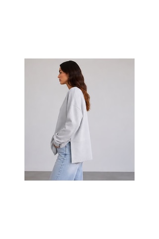 Herkesemoda Oversize/geniş Kalıp Yırtmaçlı Bisiklet Yaka Yumuşak Tuşeli Örme Sweatshirt Gri