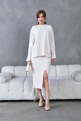 Kadın Bisiklet Yaka Yırtmaçlı Kazak Etek İkili Triko Takım Taş