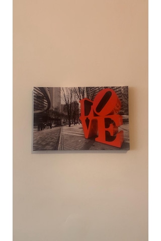 Cadde'de Kırmızıyla Yazılı Love Natürel Tasarım Ahşap Çerçeve Ev