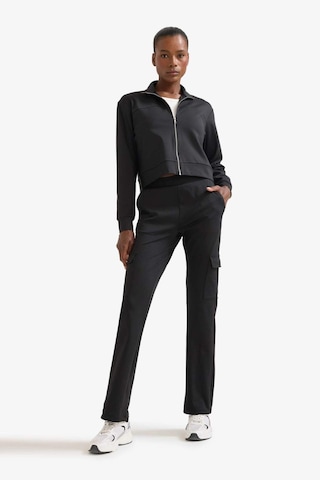Defacto Defactofit Wide Leg Kargo Cepli Esnek Kumaş Düz Paça Standart Boy Sporcu Pantolon E8961ax25aubk81 Siyah