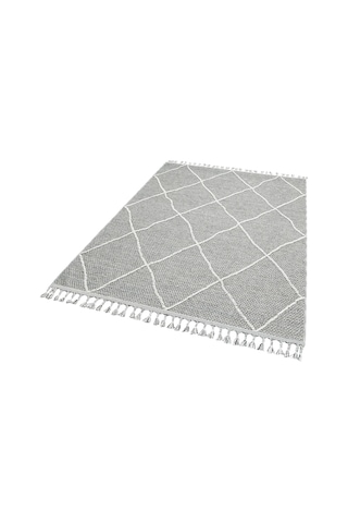 Soho Sh 02 Grey Hav Vermeyen Özel Ipler Ile Üretilen Etnik Örgü Desenlere Sahip Makine Halısı