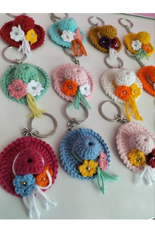Şapka Şeklinde Minik Anahtarlık Çeşitleri Amigurumi Hediyelik