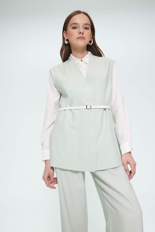 Defacto V Yaka Kemerli Twill Tesettür Klasik Yelek F1371ax25smgn1181 Yeşil