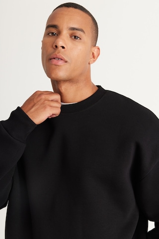 AC&Co / Altınyıldız Classics Erkek Sıyah Oversize Fit Bol Kesim Pamuklu İçi Polarlı Bisiklet Yaka Sweatshirt Siyah