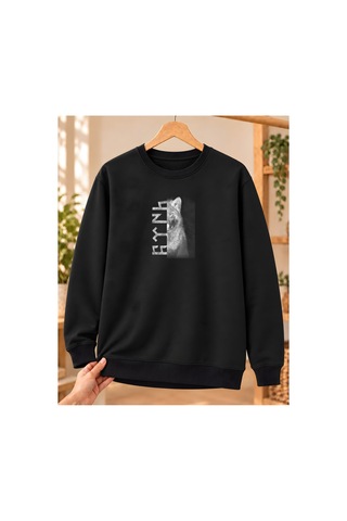 Mor Mürekkep Fotoğrafik Yarım Bozkurt Ve Göktürk Yazısı Baskılı Bisiklet Yaka Sweatshirt - Siyah