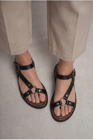Giamgia Store Kadın Metal Halka Detaylı Çok Bantlı Rahat Düz Taban Günlük Siyah Sandalet Veyron11-2413