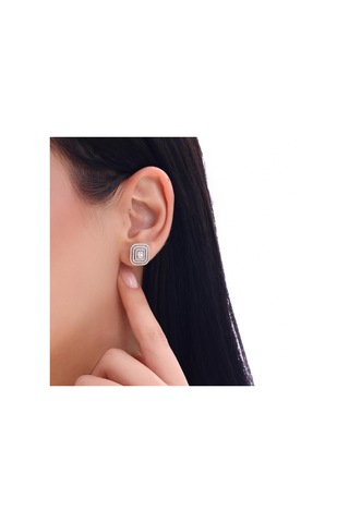 Nochediamond 0,64 Karat Baget Pırlanta Küpe-833 Nochediamond 0,64 Karat Baget Pırlanta Küpe-833