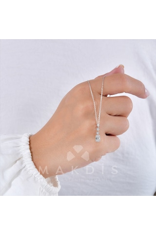 0.35 Karat Baget Pırlanta Kolye 05711415