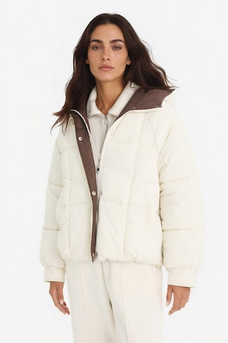 Defacto Regular Fit Kapüşonlu Fermuarlı Kısa Şişme Mont F2144ax25wner128 Ekru-er128