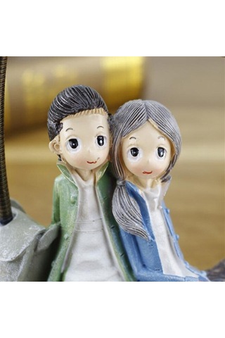 Kanepede Oturan Aşıklar Işıklı Sevgili Biblosu