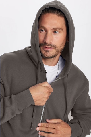 Tudors Unisex Relax Fit Rahat Kesim Pamuklu İçi Polarlı Çift Cepli Fermuarlı Gri Kapüşonlu Sweatshirt-32825 Gri