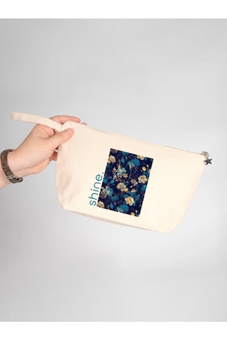 Çiçek Kolajı Detaylı Ham Renk Büyük Boy Clutch Çanta Krem Çiçek Kolajı Detaylı Ham Renk Büyük Boy Clutch Çanta Krem