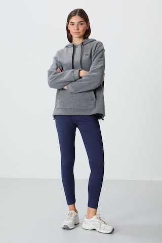 Tommy Life Gri Melanj Kalın Yumuşak Dokulu Kapüşonlu Oversize Nakışlı Polar Kadın Sweatshirt - 97292 Gri Melanj