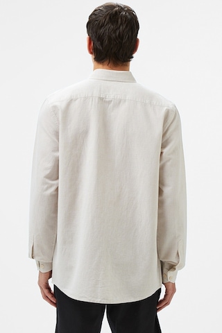 Lacoste Men's Regular Fit Button-down Collar Linen Shirt Beige Erkek Düğmeli Yaka Keten Gömlek Bej