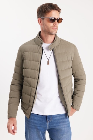 Tudors Erkek Regular Fit Klasik Kesim Dik Yaka Çift Cepli Sıcak Tutan Haki Şişme Mont-41804 Haki