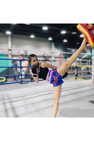 Kraliyet Mavisi Muay Thai Boks Şort Çocuklar Yetişkin Kadın Erkek Eğitim Mücadele Kickboks Sandıklar Geniş Elastik Kemer Nakış Desen Boks Şort Mavi