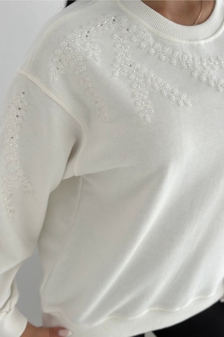 Femelle Beyaz Boncuk Ve Pul İşlemeli %100 Pamuk Sweatshirt - Svt14