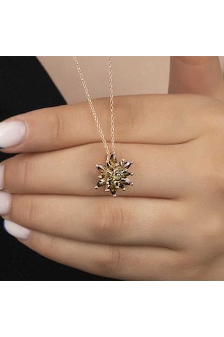 925 Ayar Gümüş Rose Kaplama Zeytin Yeşili 4 Katmanlı Lotus Çiçeği Kadın Kolye Renkli