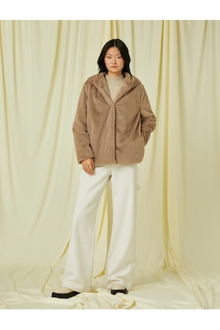 Koton Kapüşonlu Oversize Peluş Kısa Kaban Vizon 3wak00073ew Vizon