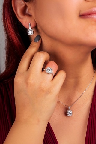 925 Ayar Gümüş Rodyumlu Zirkon Taşlı Kare Bayan Takı Seti -8226 Gümüş