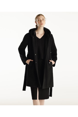 Yargıcı Kapüşon Detaylı Palto Siyah