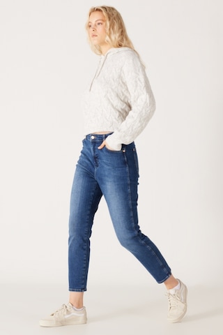 Wrangler Walker Slim Fit Dar Kesim Yüksek Bel Dar Paça Mavi Kadın Esnek Jean Denim Kot Pantolon W2HCMQ478 Mavi