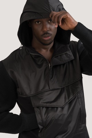 Regular Fit Kapşonlu Kanguru Cepli Sweatshirt Siyah