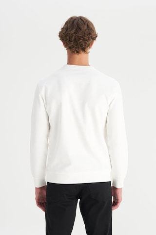 Wrangler Erkek Interlock Sweatshirt White Çok Renkli