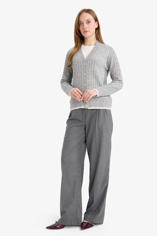Defacto Regular Fit V Yaka Düğmeli Hırka E9148ax25wngr214 Gri-gr214