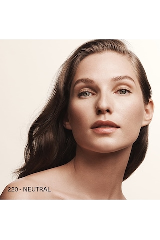 The Soft Fluid Long Wear Fondöten Su Yosunu Ve Proteinler Spf 20 180 Linen 30ml