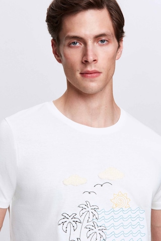 Twn Slim Fit Beyaz Nakışlı T-shirt 2ec1454060200 Beyaz