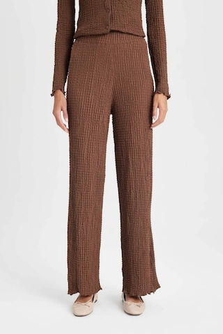 Defacto Regular Fit Beli Lastikli Basic Düz Bürümcük Pantolon D4415AX24AUBN254 Kahve