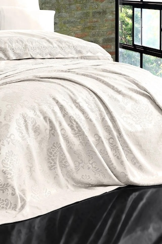 Nazik 7 Parça Pikeli Nevresim Takımı Gelin Seti Valeria Krem Diğer