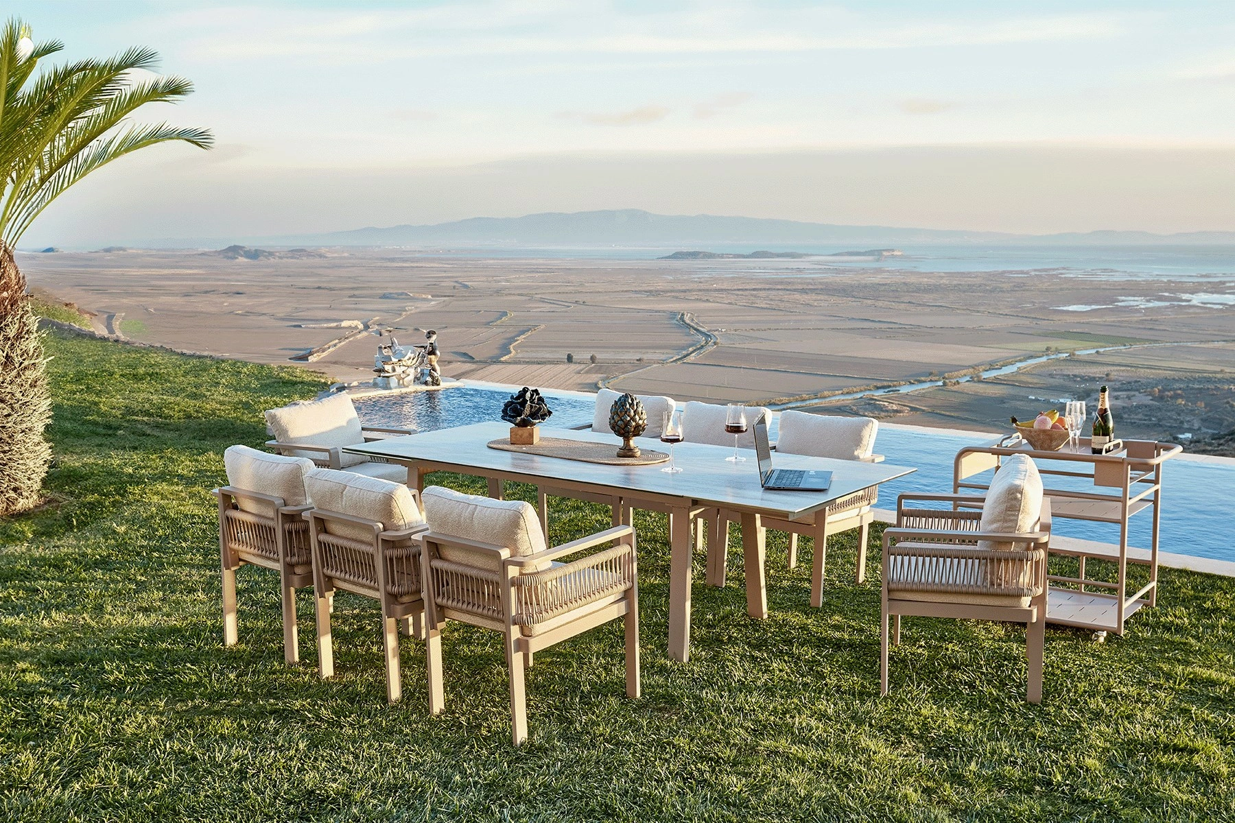 Venedik Açılır Seramik Masa Takımı Kum Rengi