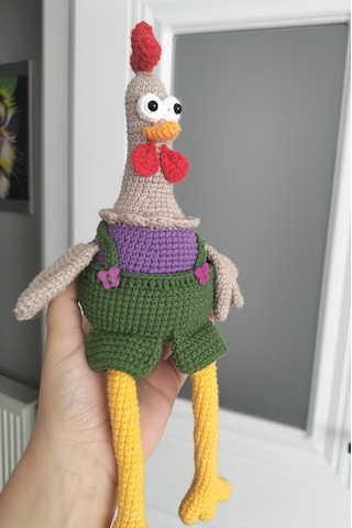 Amigurumi Renkli Sevimli Tavuk Horoz Oyuncak 25 Cm Amigurumi Renkli Sevimli Tavuk Horoz Oyuncak 25 Cm