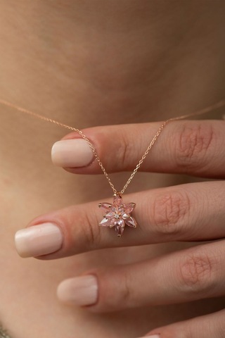 Ervanur Kadın Rose Altın Kaplama Taşlı Lotus Çiçeği Kolye Pembe