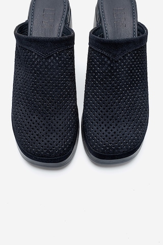Luvishoes Dejas Lacivert Süet Hakiki Deri Delikli Kadın Kalın Topuklu Terlik