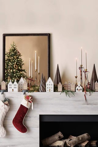 Crate & Barrel Led Gingerbread Holiday Village Set 4 Ahşap Aydınlatmalı Evler Yılbaşı Temalı Yılbaşı Dekorları