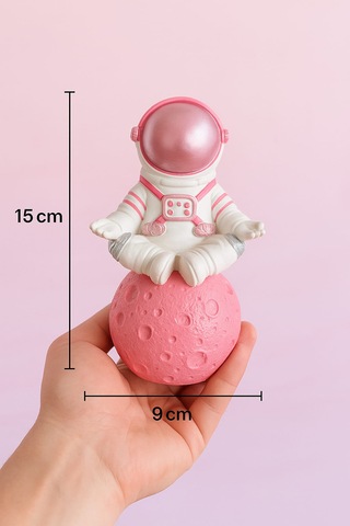 Momiko Uzay Temalı Meditasyon Yapan Beton Astronot Masaüstü Heykeli - Dekoratif Mini Figür Pink -