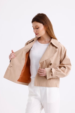 Pastelastore %100 Pamuk Gabardin Astarlı Oversize Geniş Kalıp Kadın Crop Kısa Trençkot 1122 Açık Bej