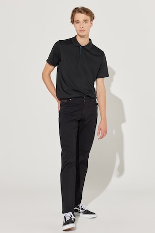 Wrangler Texas Slim Fit Dar Kesim Normal Bel Siyah Esnek Pantolon W12SEA001 Siyah