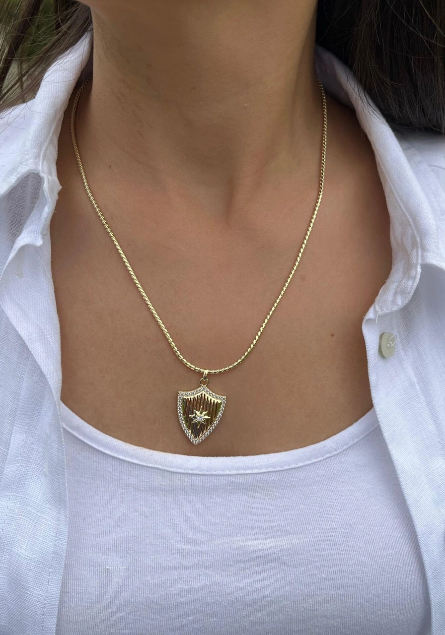 Taşlı Kuzey Yıldızı Rozet Kolye Çok Renkli