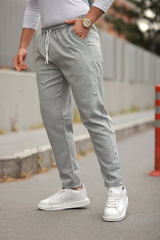 Erkek Beli Bağcıklı Çizgili Pantolon Gri