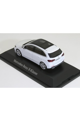 1:43 Herpa 2018 Mercedes Benz B-class W247 - Progressive Line