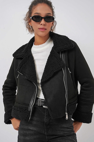 Gabria Peluşlu Kısa Mont Siyah