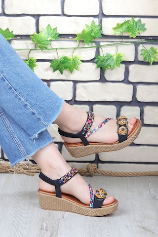 Vojo Daisy Rahat Taban Taş Boncuk Detaylı Kadın Sandalet 267800001858 01 Siyah Siyah