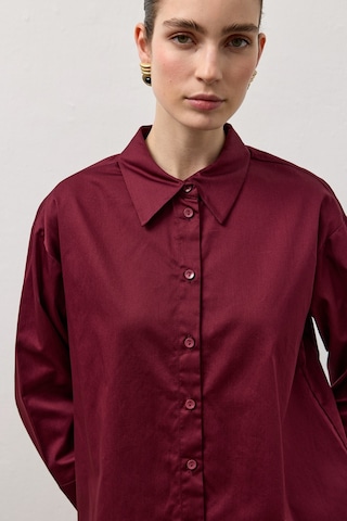Molene Bordo Pamuklu Arkası Pile Detaylı Regular Fit Gömlek