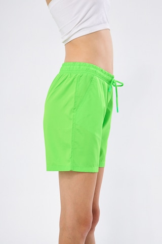 Fantasy Kadın Neon Yeşil Hızlı Kuruyan Deniz Şortu Edy6110ny Yeşil