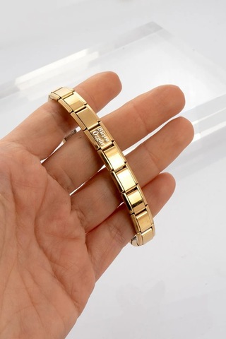 Takı Dükkanı Kişiye Özel İsim Yazılı İtalyan Charm 21cm Çelik Bileklik Scb62 Sarı