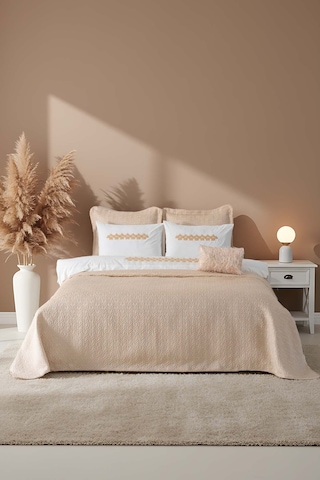 Parla Cappuccino Nakışlı Çift Kişilik Nevresimli Pike Seti - 8 Parça Çeyiz Seti Cappuccino